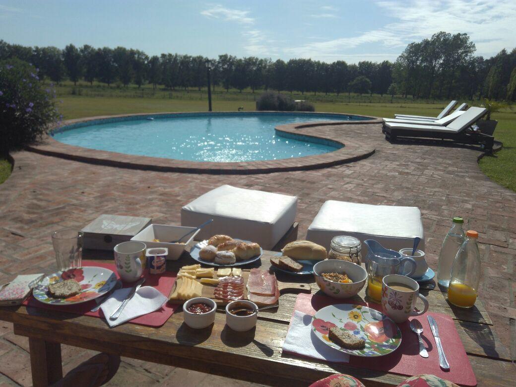 The Polo House Bed and Breakfast Pilar  Esterno foto